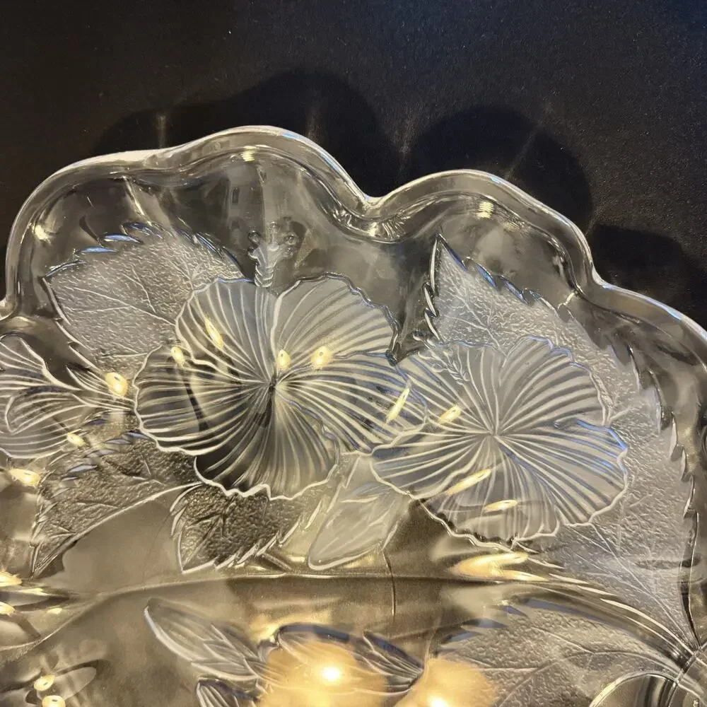 Savoir Vivre Etched Frosted 12” Glass Serving Plate Hibiscus‎ Design